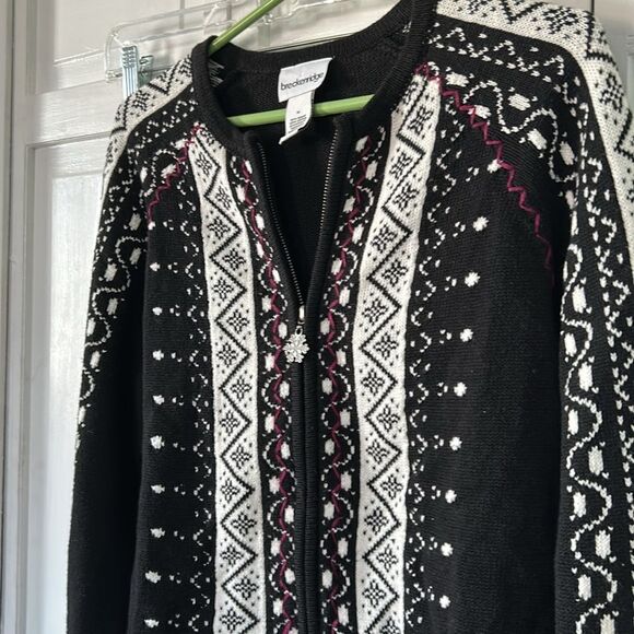 Breckenridge full-zip winter theme cardi - Size M - Picture 4 of 6